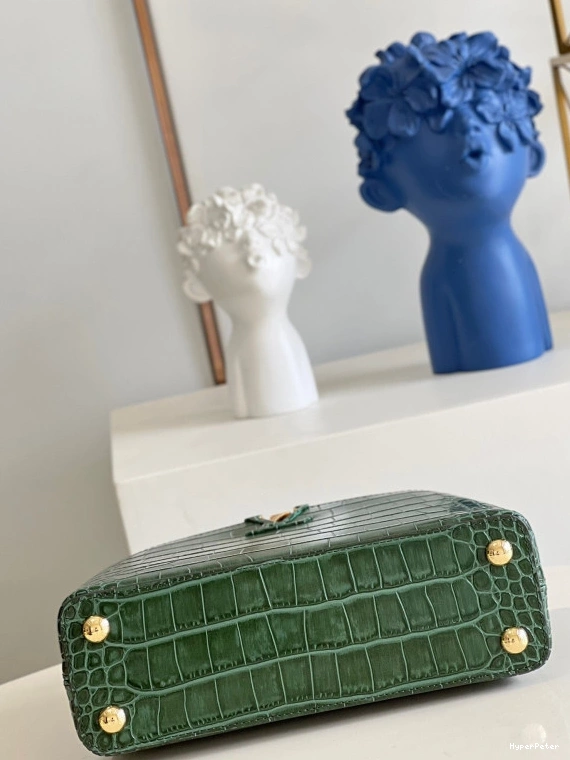 LOUIS CAPUCINES BB VUITTON 0727